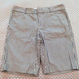 BANANA REPUBLIC SIZE 0 NAVY/Off White STRIPED SHORT